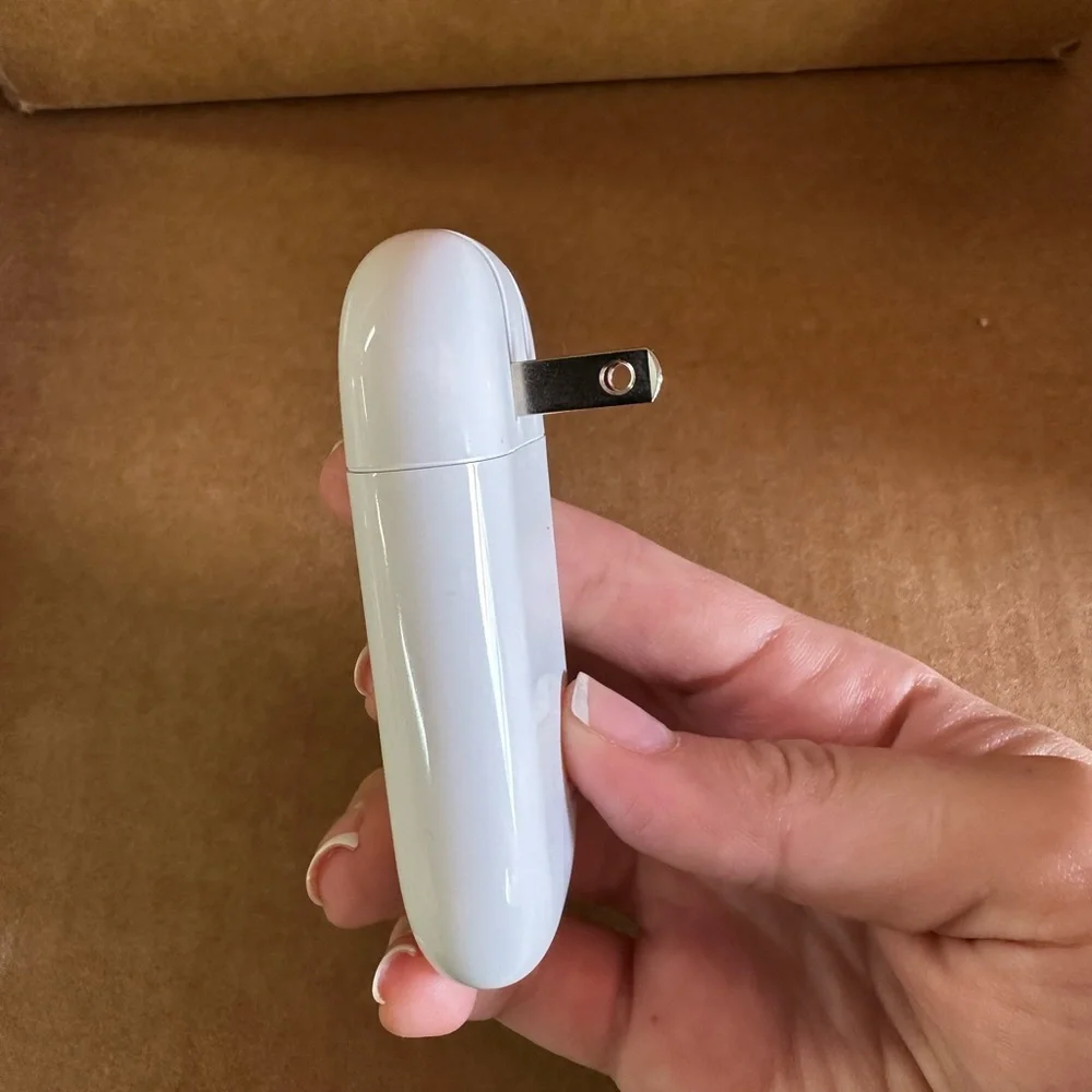 USB-C Adapter with foldable prongs
